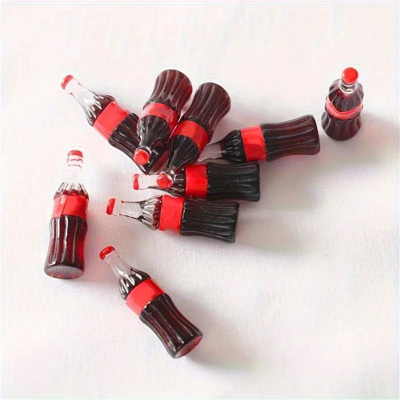 10 Stück Miniatur-Cola-Flaschenmodelle – realistisches Puppenhaus-Getränkezubehör, verschiedene Farben, ABS-Material, für den Haushalt geeignet – Detail 4