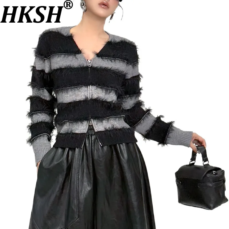 

HKSH Autumn Winter New Women's Sweater Striped Color Block V-neck Zipper Long Sleeves Versatile Elegant Knitted Cardigan HK17481