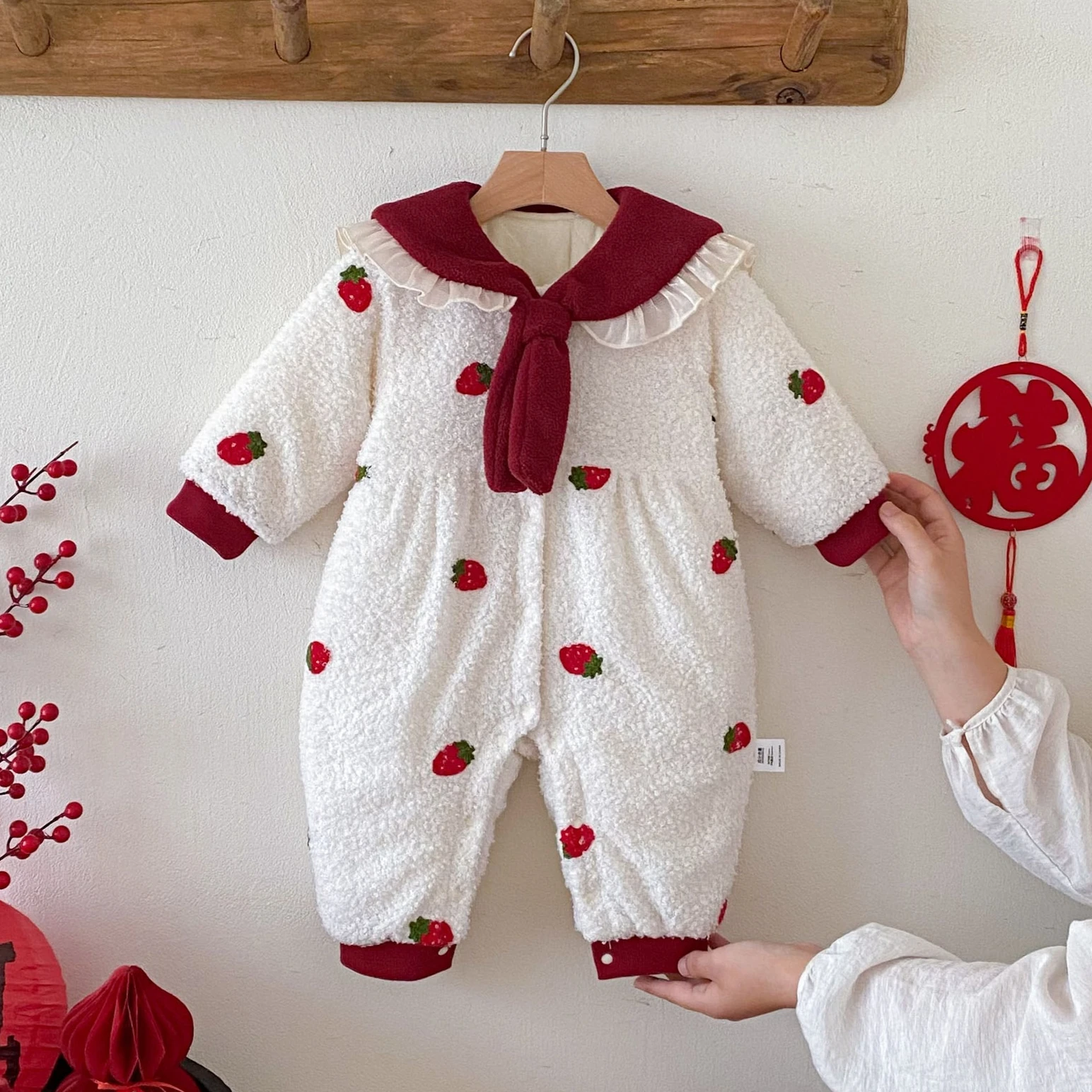 Baby Jumpsuit 2025 Winter New Korean Plus Velvet Baby Girl's One Piece Clothes Newborn Princess Rompers Clothes