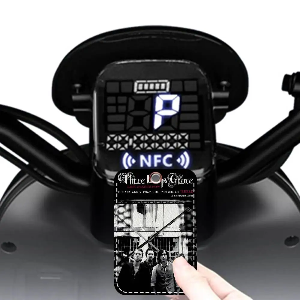 روك باند T-Three Days G-Grace بطاقة المفاتيح أنيمي موضة قلادة حقيبة معرف بطاقة الباب حافظة حافلة بطاقة لطيف الكبار هدية عيد ميلاد #4