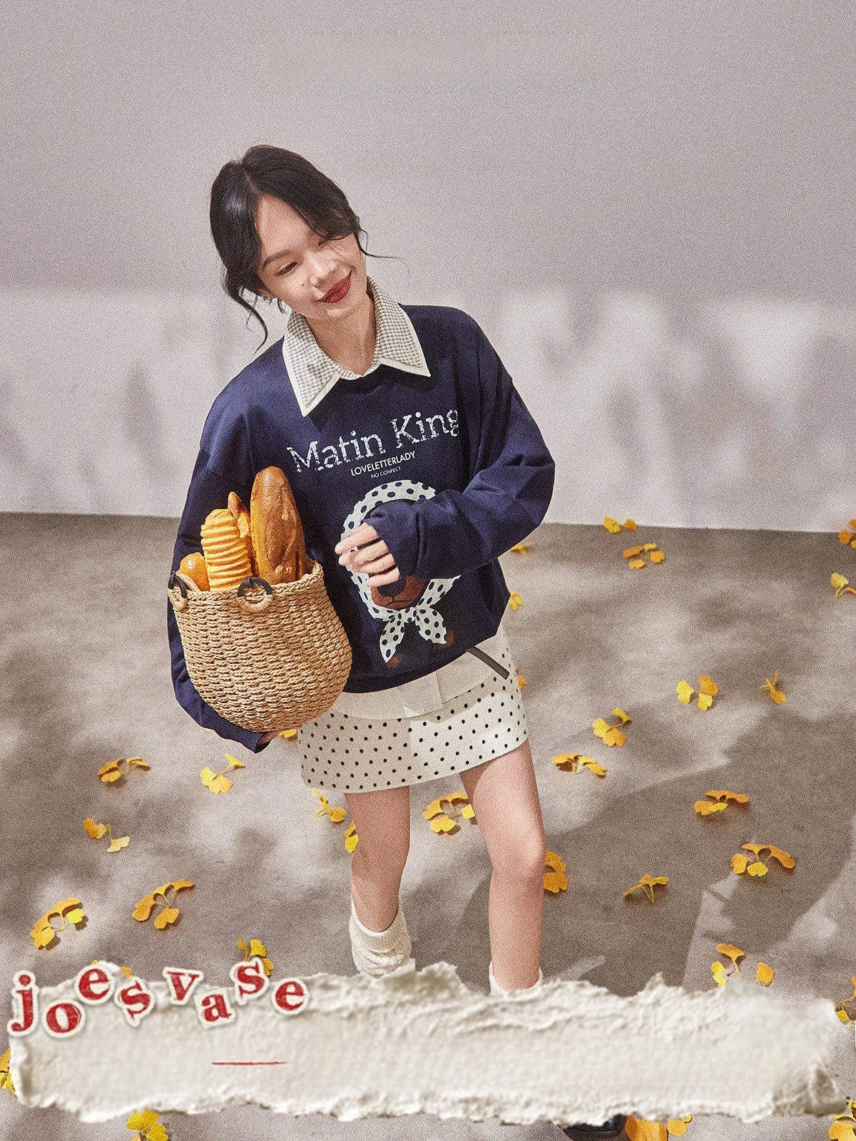 

Свободная винтажная темно-синяя футболка с цветочным принтом для женщин, новая осенняя коллекция, повседневный топ с длинным рукавом от YU Huazun