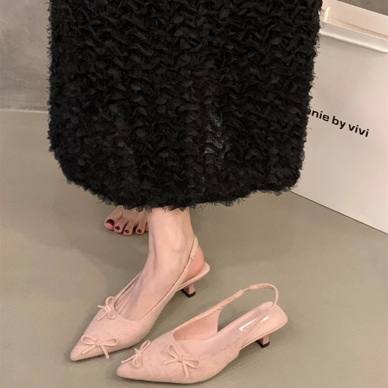 Nowe letnie buty na niskim obcasie dla kobiet Sandały Modne szpilki ze szpiczastym noskiem Eleganckie czółenka do tańca