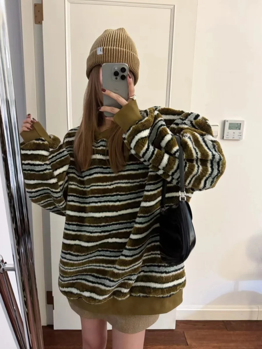 

CHICYAN Новинка: Теплый женский свитшот с длинными рукавами, свободного кроя, с круглым вырезом, в полоску, с меховой отделкой, в стиле колор-блок, для зимы