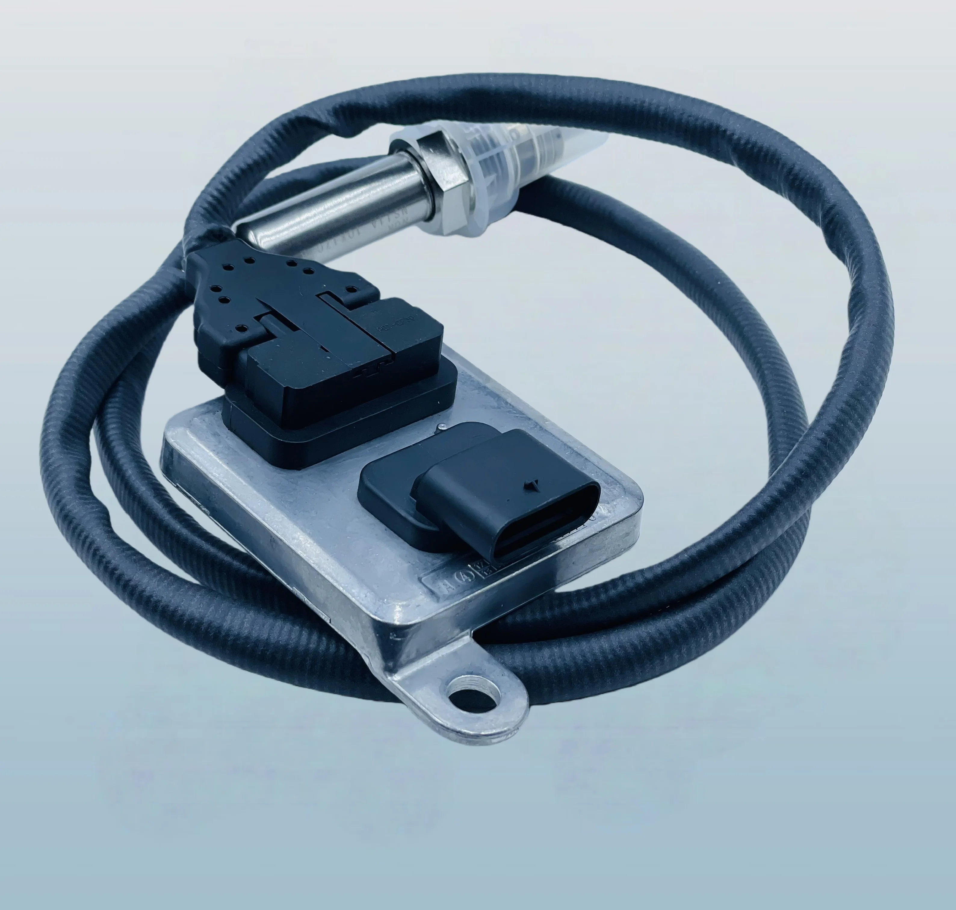 

Exclusive Production of A0009052800 5WK96678 Nitrogen Oxide Sensor, Suitable ForMercedes Benz, with A One-year Warranty