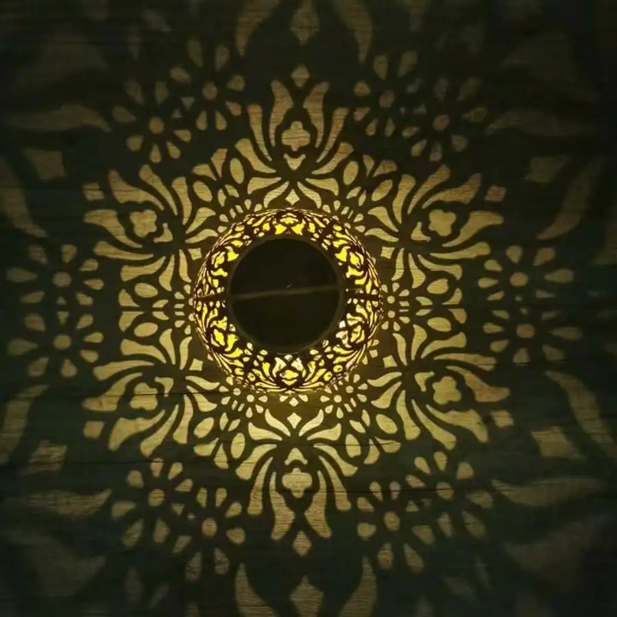 1 قطعة/2 قطعة تعمل بالطاقة الشمسية المعادن جوفاء الفاوانيا فانوس ، في الهواء الطلق مقاوم للماء حديقة ساحة المشهد ضوء الإسقاط ، ديكور مصباح معلق