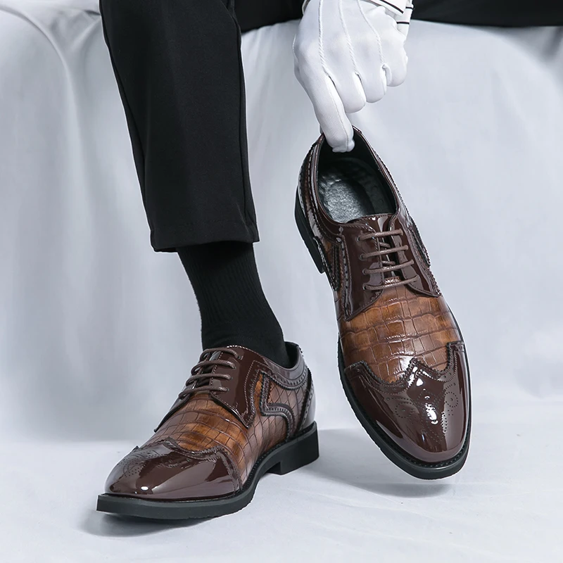 

New fashion 46 47 large size 48 low top leather shoes for men lacing Brock carved patent leather bright men's shoes