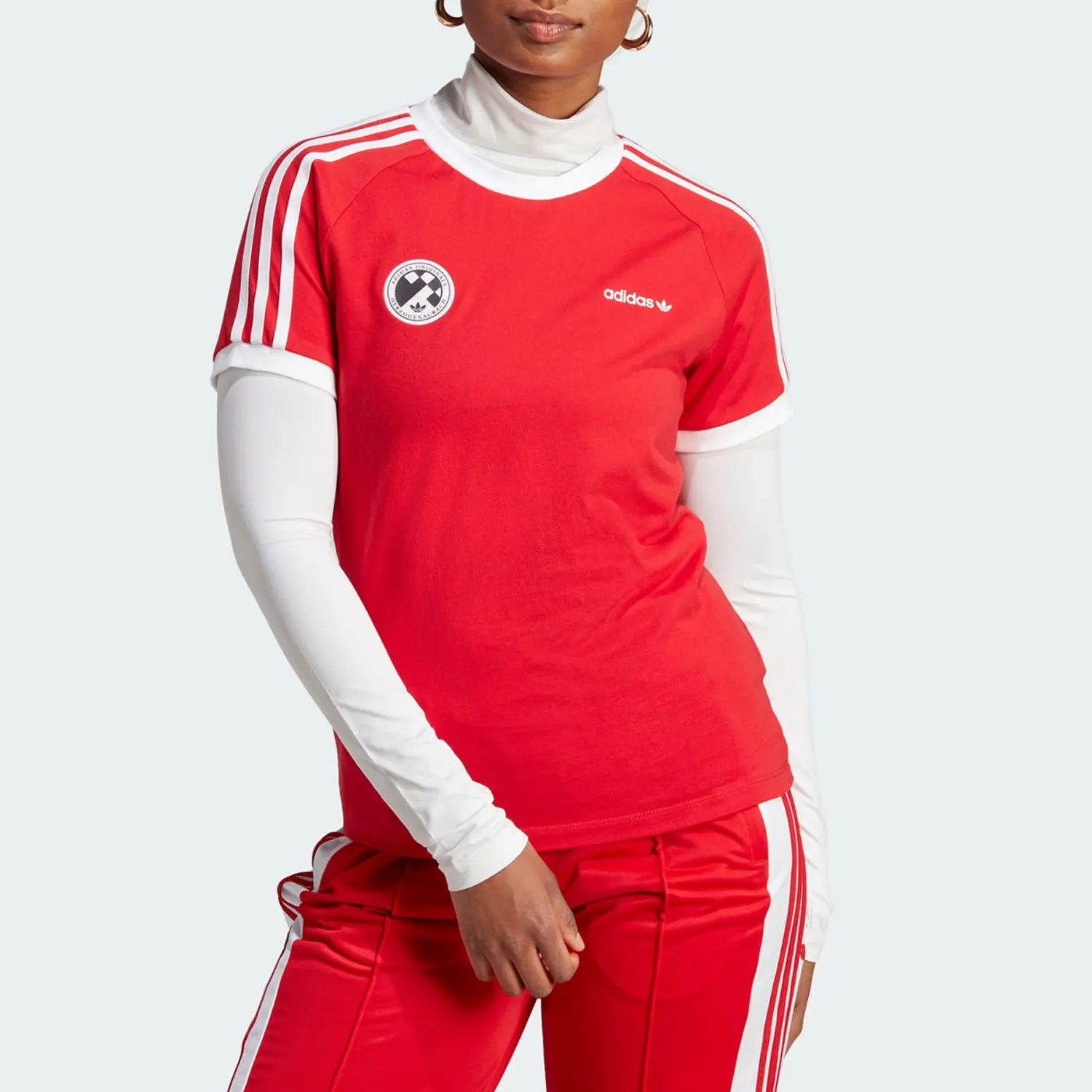 

Оригинальная женская классическая спортивная футболка Adidas с короткими рукавами в стиле ретро IR9786