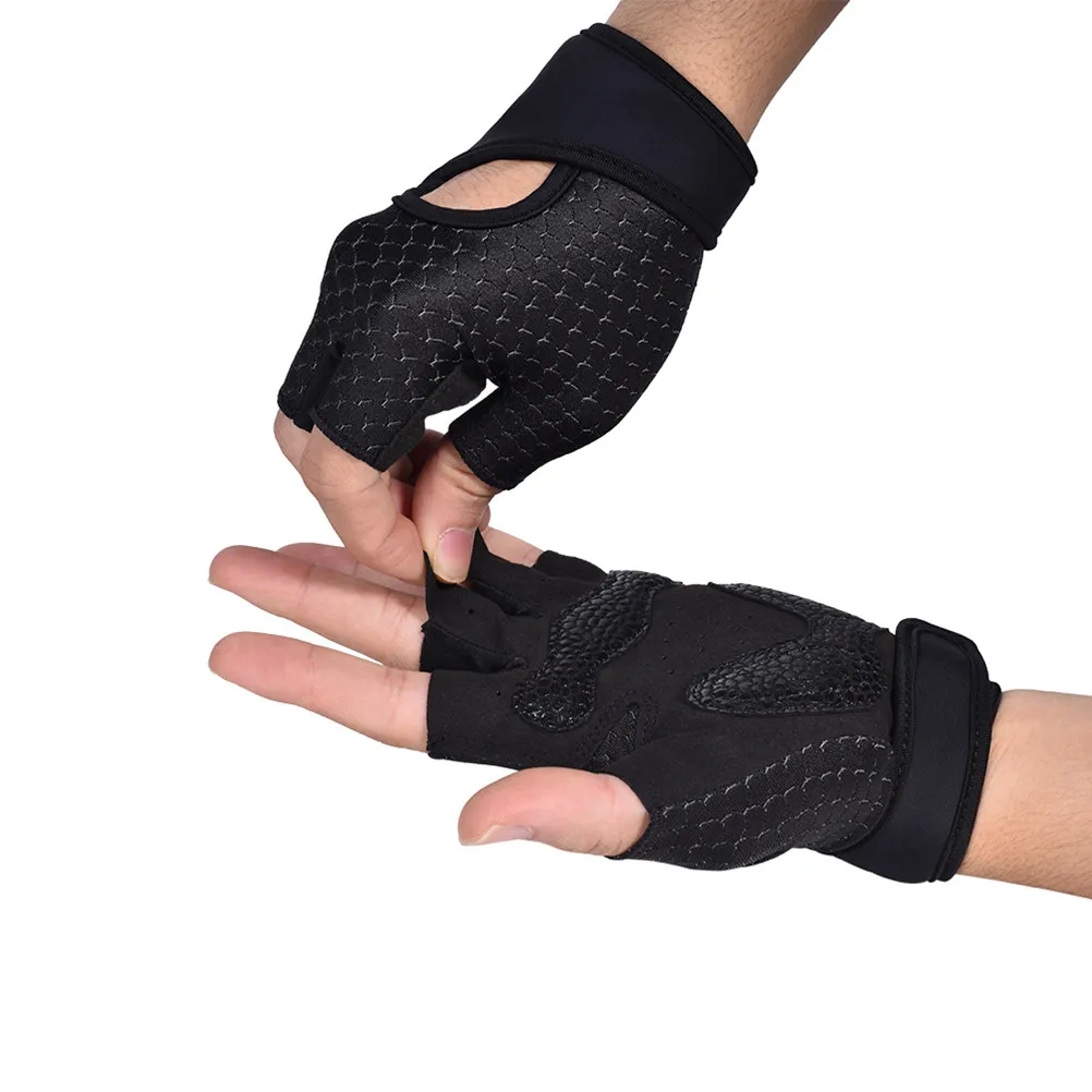 1Pair Non-Slip Fitness Gloves Half Finger Exquisite Workmanship Anti-Slip Palm Design Breathable Size L Black Half Finger Gloves