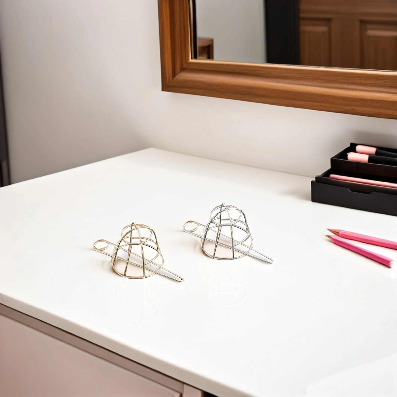 

2pcs Hollow Out Birdcage Hair Bun Cage Metal Chignon Cover Clip For Women Wedding Party Daily Wear Hair Accessories Bun Holder