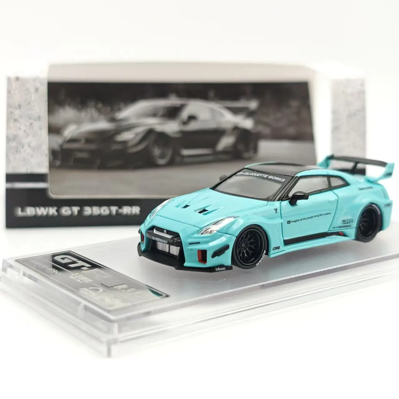 

PM 1:64 Nissan Skyrim R35 Model GTR LBWK blue Collectible alloy model cars