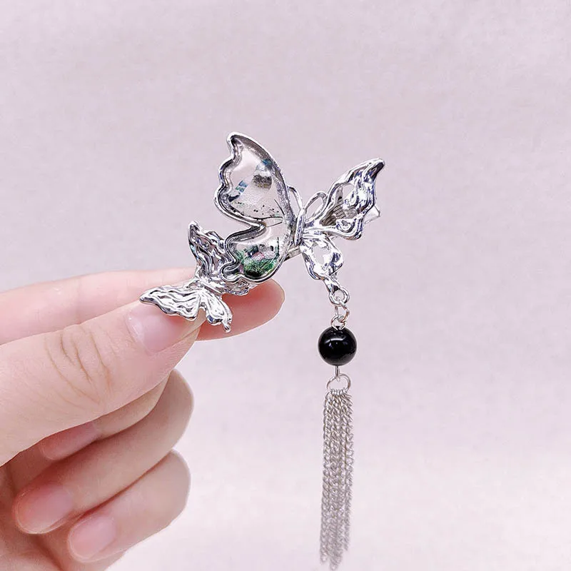 

New Chinese-style hair clips for women, a niche design of ink-wash butterfly and duckbill clips, a stylish side hair accessory