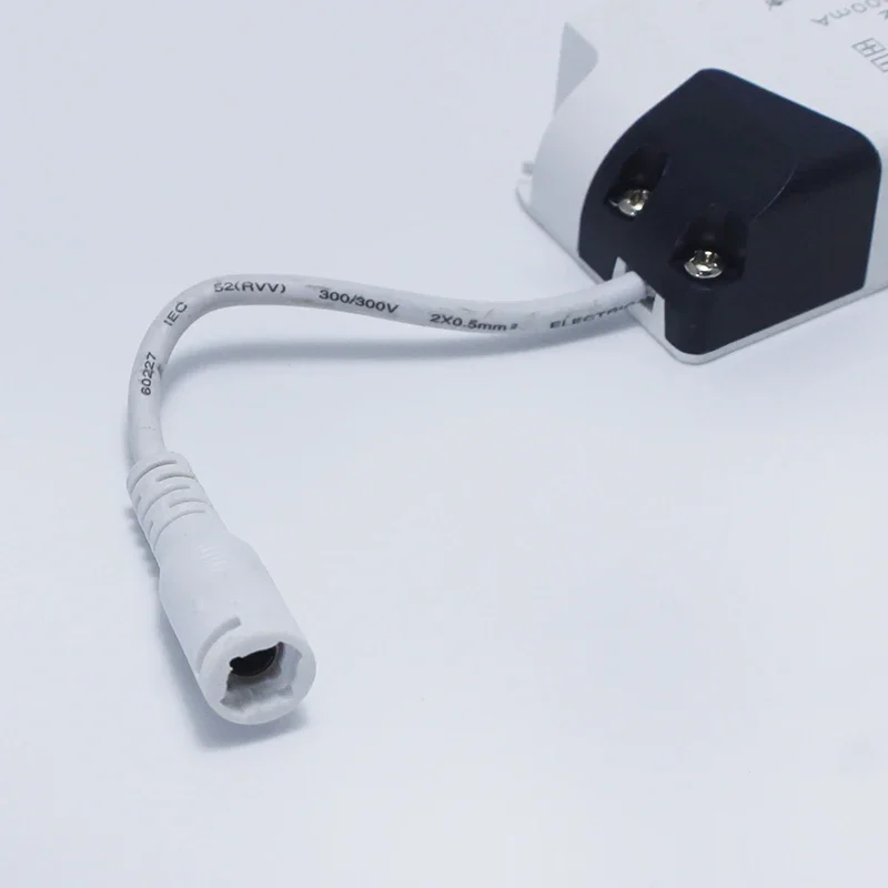 36W-40W LED Panel Lamp Power Supply Lighting Transformer AC85-265V Output:600mA,DC45-75V External Driver