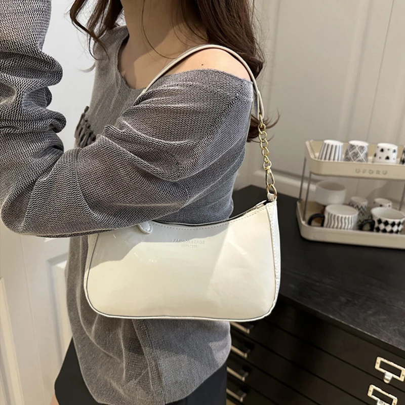 Neue Modische Damen-Handtasche aus PU-Leder, Einfarbig mit Kirsch-Anhänger, Vielseitige Schultertasche, Damen-Umhängetasche für den Alltag – Detail 12