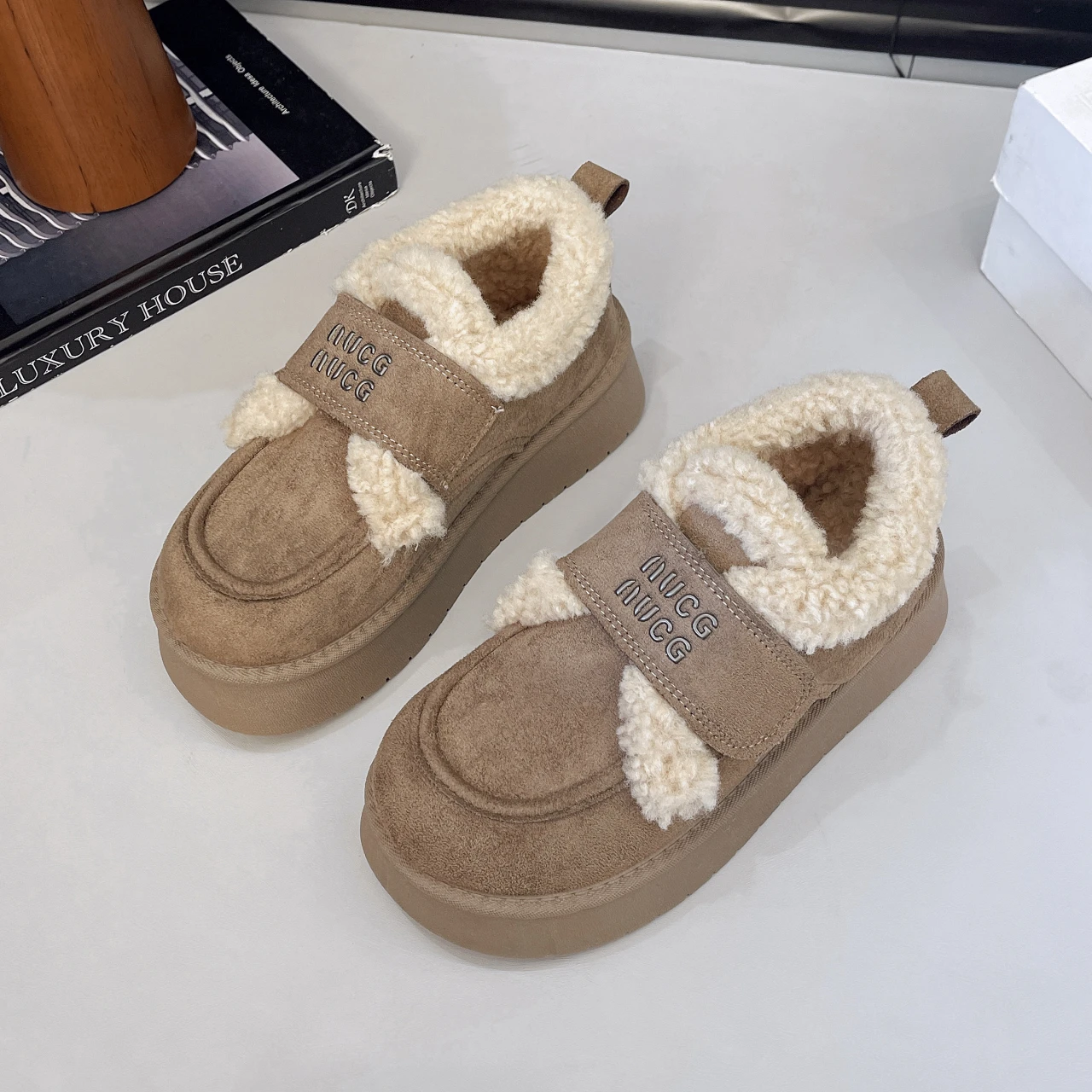 2026 Neue Mode Winter Warme Baumwollschuhe Leichte Plüsch Rutschfeste Komfort-Schneestiefel Verdickte Weiche Sohle Schuhe Größe 35-40 – Detail 16