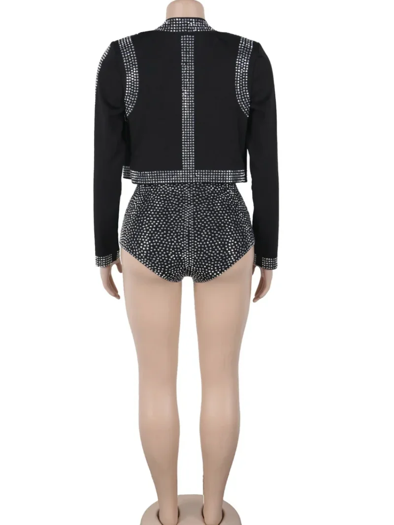 Рисунок 3 - Великолепная куртка со стразами