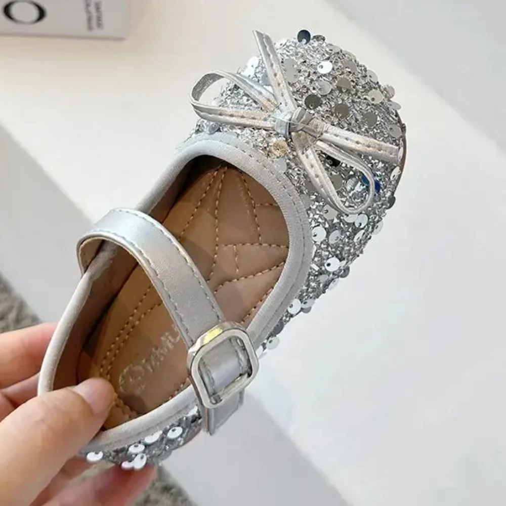 

Girls Crystal Slip-On Shoes Soft Bottom Rhinestone Princess Flats Spring Autumn New Style Kids Lightweight Sweet Leather Shoes