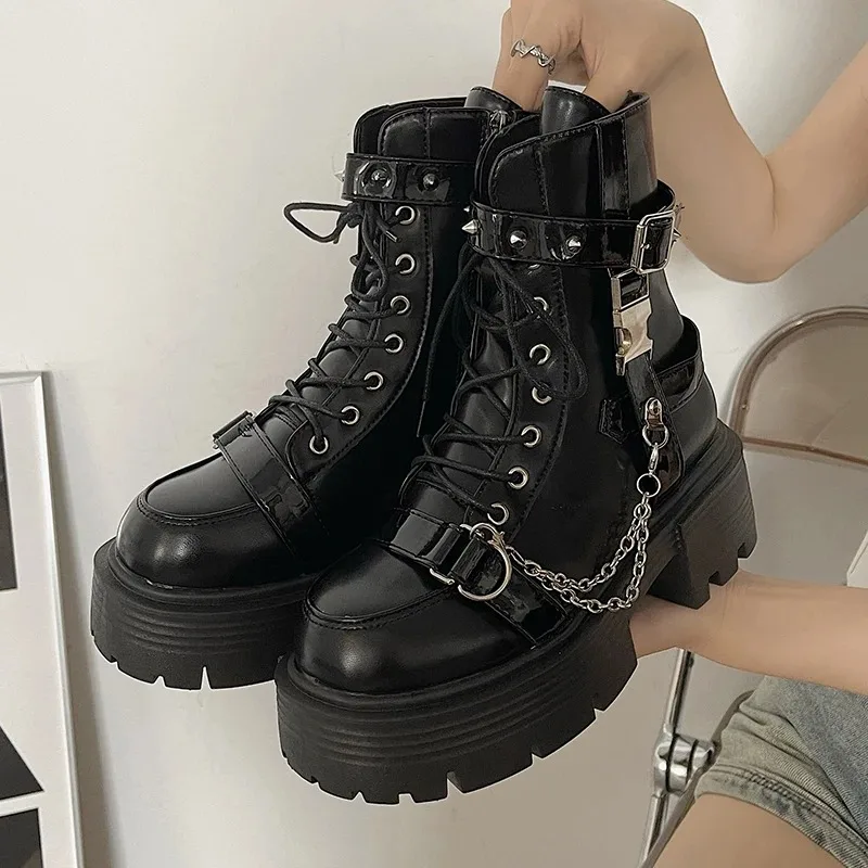 Fashion New Women's Biker Boots Patent Leather Breathable Zipper Lolita Platform Boots 2024 Winter New Retro Gothics Boots