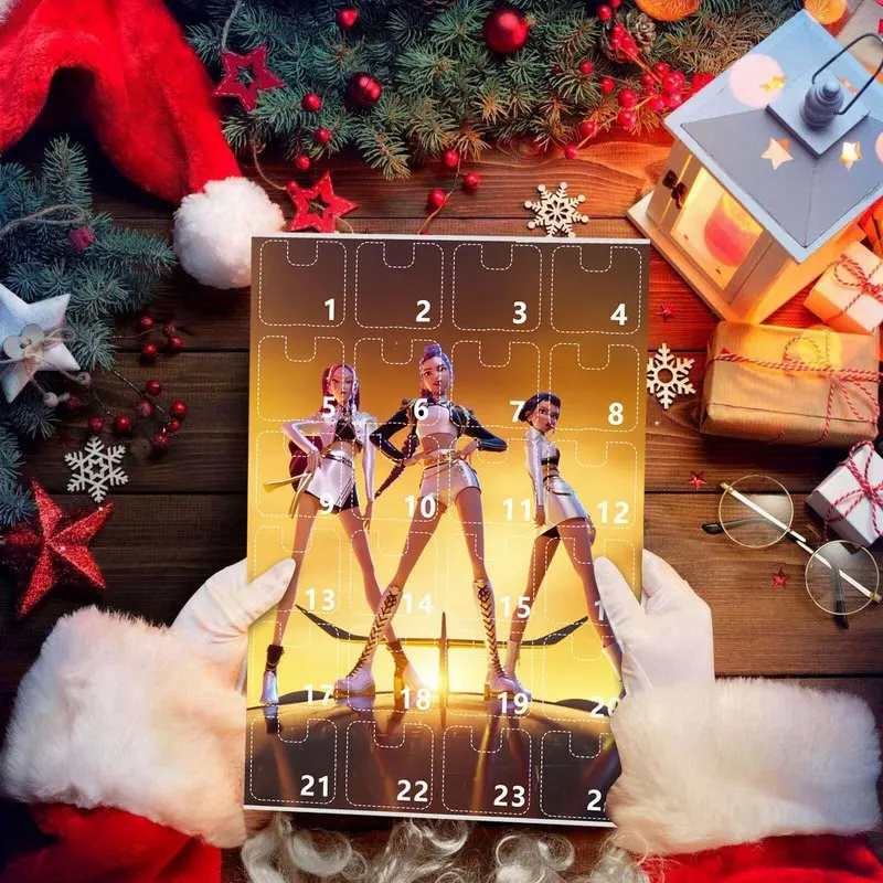 24 يوما عيد الميلاد العد التنازلي التقويم الشكل Kpop مجيء صندوق الاكريليك طائرة قلادة عيد الميلاد صندوق غامض دمية هدية للأطفال