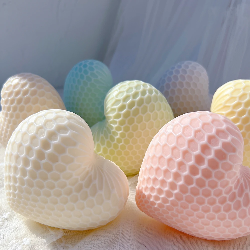 Honeycomb Standing Heart Shaped Candle Mold Valentine\'s Day Gift idea Rose Floral Silicone Mold Home Decor Wedding Gift