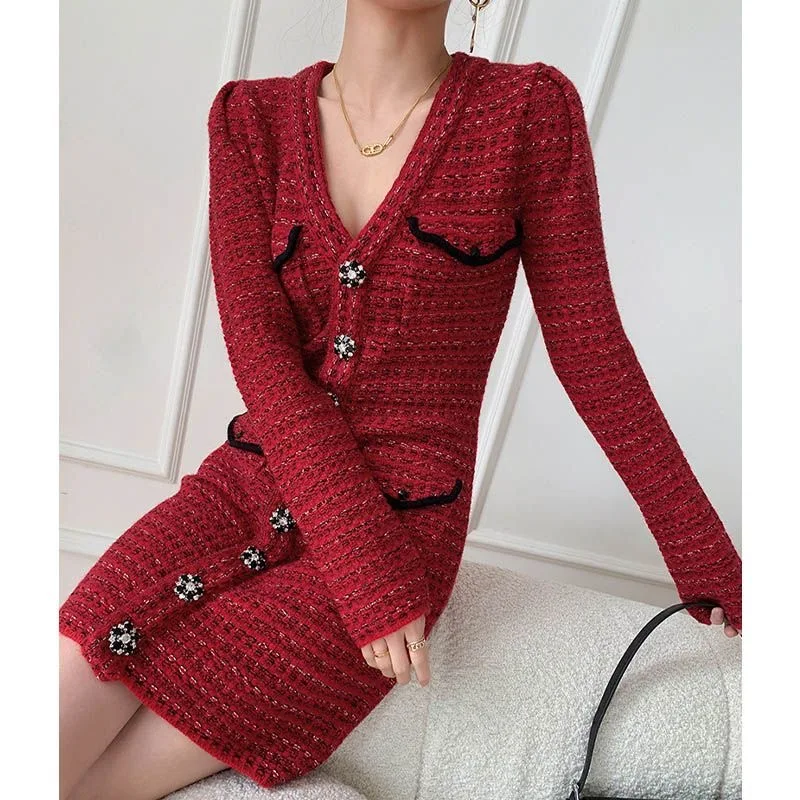 2024 New Early Autumn French Fragrant Knitted V-neck Red Dress Elegant Women\'s Wear High end and Elegant