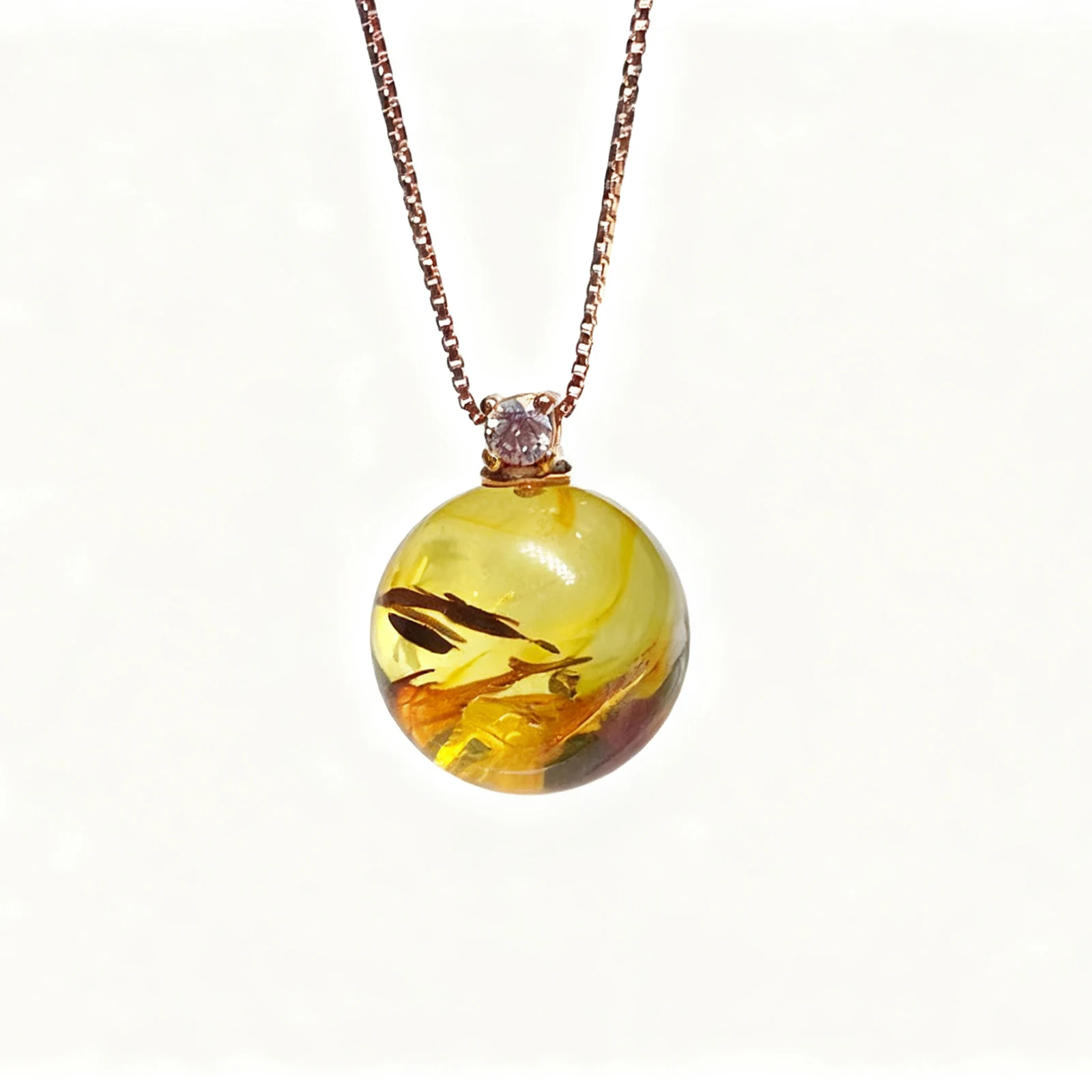 

Кулон из натурального цветка и янтаря, ожерелье из стерлингового серебра 12 мм, простые элегантные ювелирные изделия, кулон из балтийского янтаря для женщин, подарок