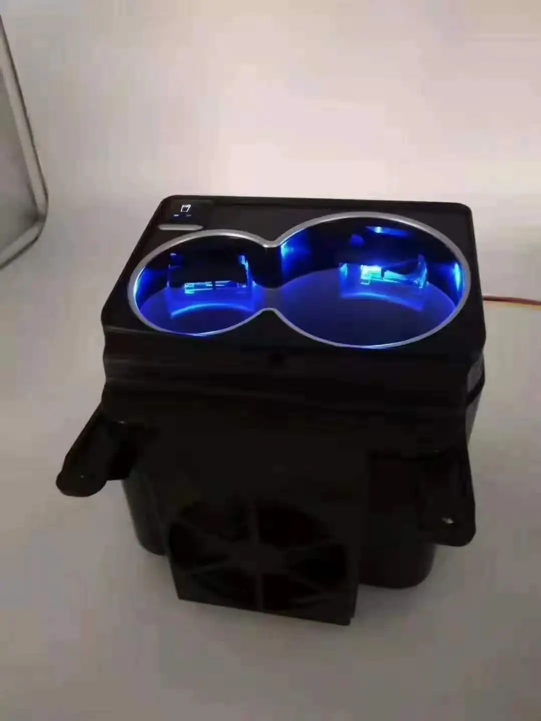 New Condition Car Auto Interior Accessories Modify Kit Electric Heating Cooling Cup Holder for W447 V250 V260 VITO Cup Holder