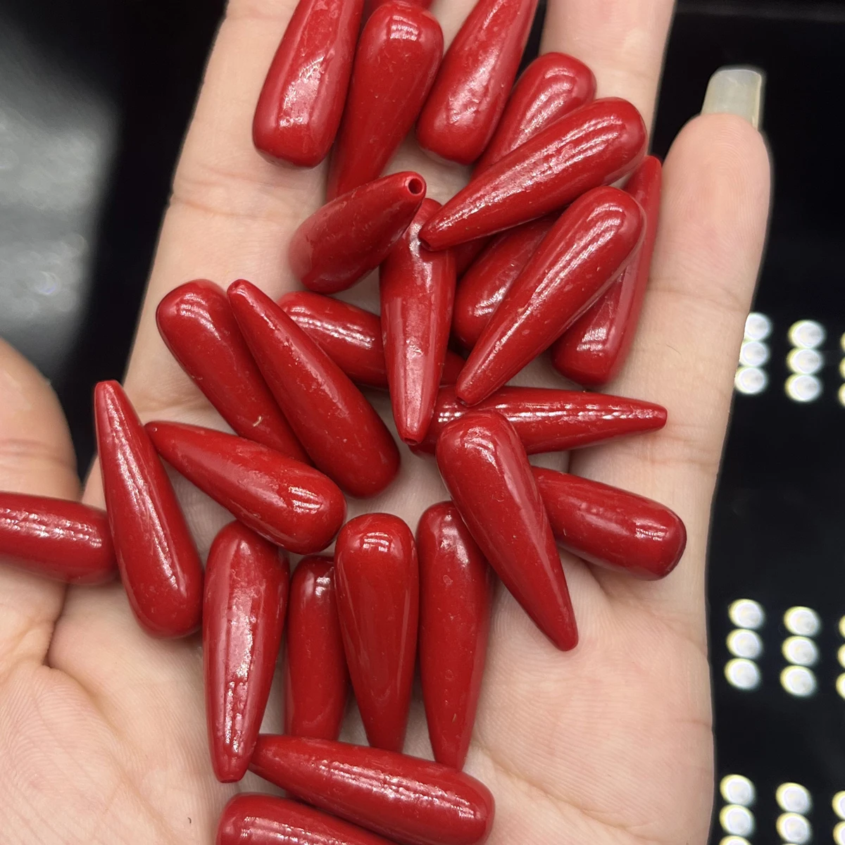 5pcs Natural Shell Beads Water Drop Shape Red Shell Loose Spacer Beaded for Making DIY Jewerly Necklace Bracele 8x25mm