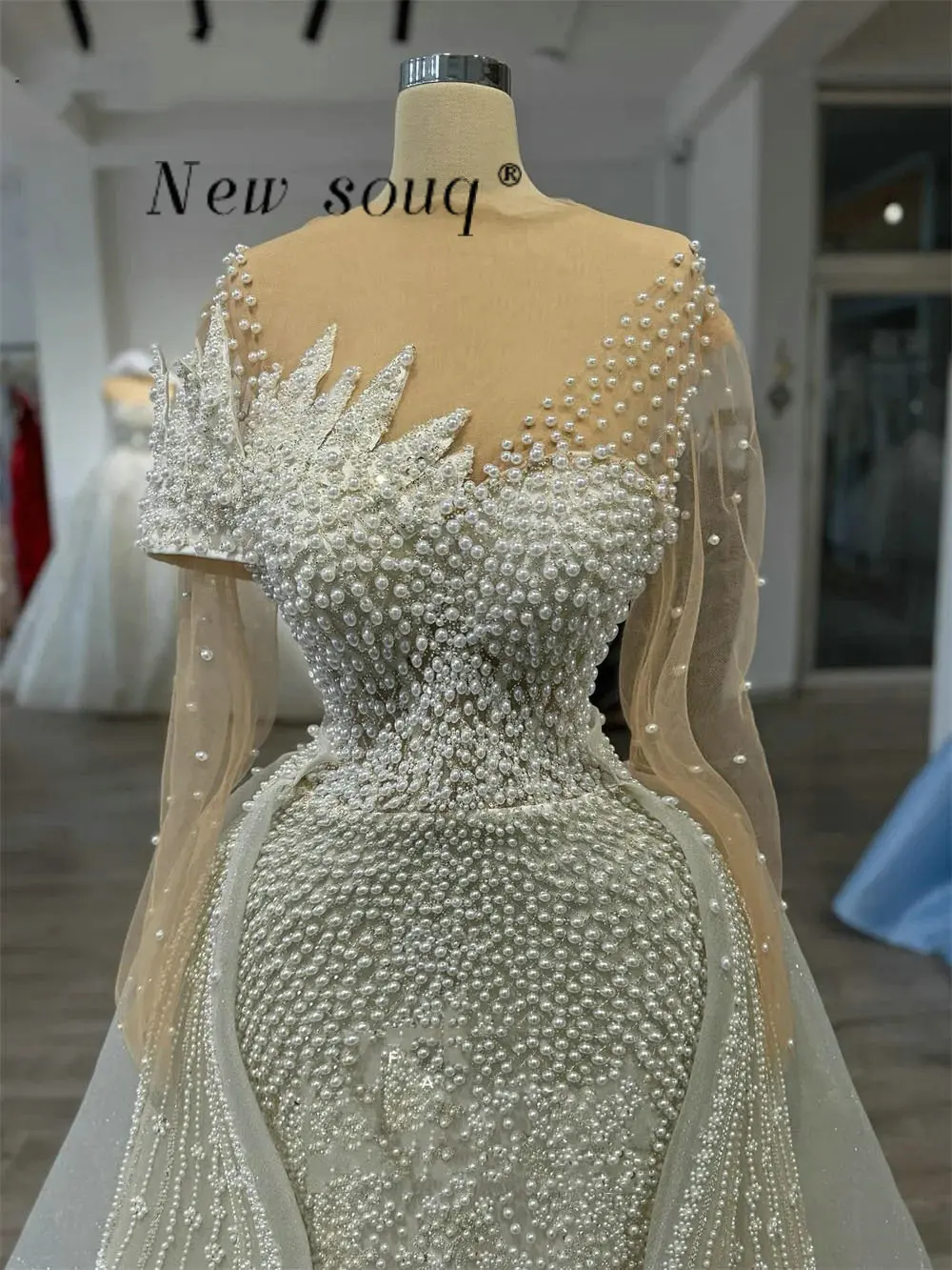 

Dubai Arabic Pearls Beaded Wedding Evening Dresses with Detachable Train Customized Long Sleeves Formal Party Gowns Elegant Robe