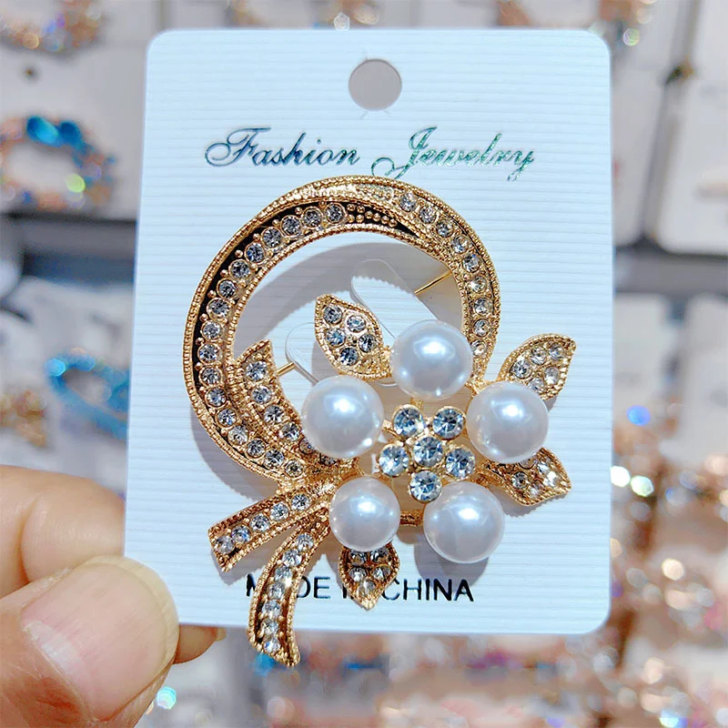 Trendy Crystal Bauhinia Brooches For Women Man Brooch Pins Luxury Jewelry Clothing Accessories Party Gifts