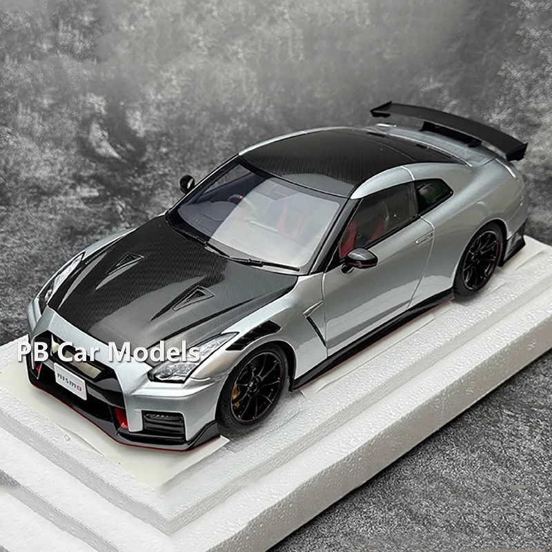 AUTOArt 1/18 (R35) Nismo 2022 Automotive Model +small gift