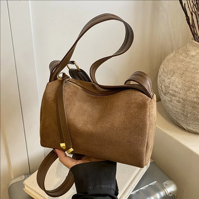 

Текстурированная сумка через плечо 2025 года, винтажная матовая сумка через плечо для женщин, минималистичная пригородная сумка, шикарная сумка «день-ночь», универсальная