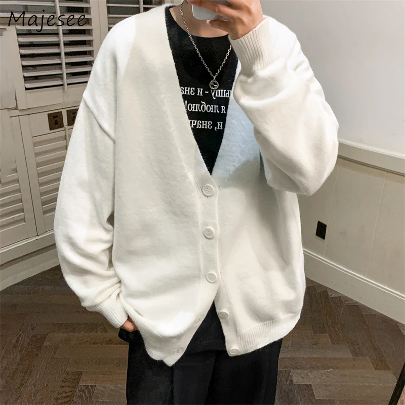 

Cardigan Men V-neck Simple Solid Loose Autumn Newly Fashion Kpop Vintage Outwear All-match Leisure Chic Preppy Style Knitted Ins