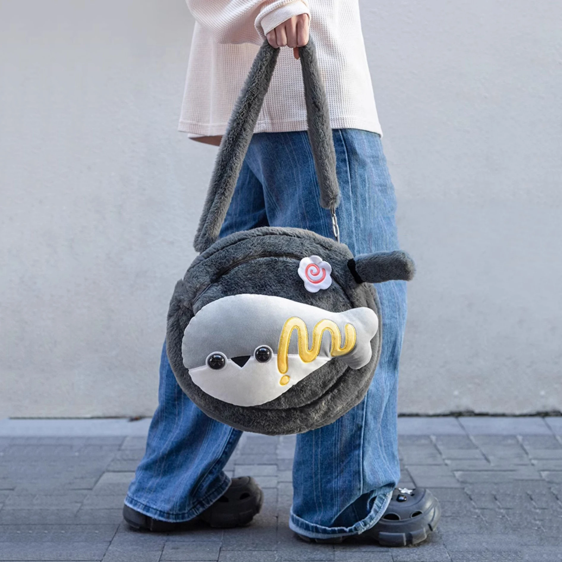 Sacabambaspis Janvieri BasPi Pan Fried Fish Handbag Package Hand Bag Plush Toy Stuffed Doll Cartoon Animal Boy Girl Friend Gift