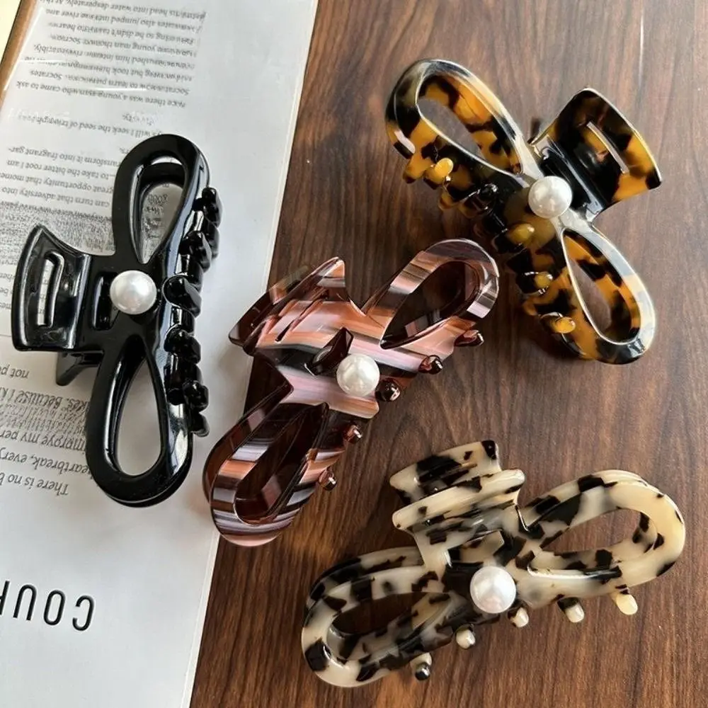 

Elegant French Design Women Hair Claws Pearl Hair Ornament Ponytail Hair Clips Leopard Retro Lady Shark Clip for Girls Headwear