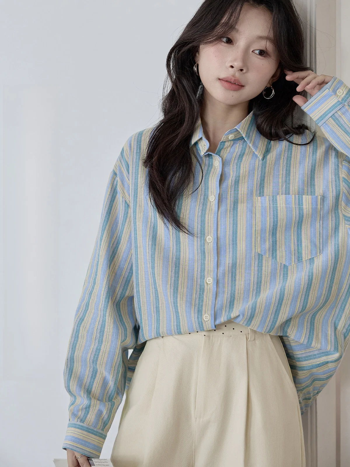 

Blue Striped Loose Long Sve irt Women's Spring 2026 New Sle Retro Lazy Versatile HUIXI Commute Sle Korean Version