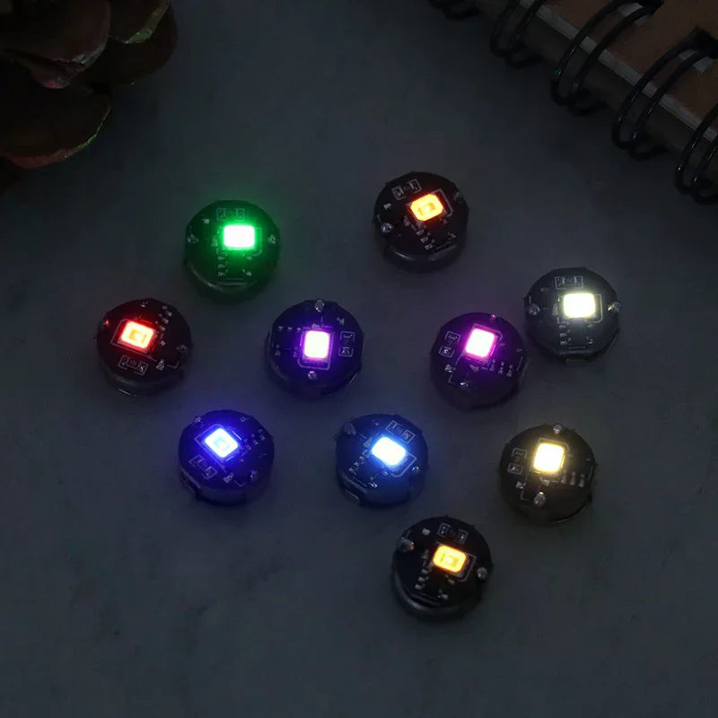 Kleurrijke magnetische controlelamp Draadloos LED-licht Magneet Inductielamp + knop Batterij DIY Speelgoed Robot Landschapsmodel