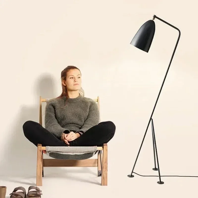 2026 Denmark Designer Grasshopper Black White Floor Lamps For Living Room Studio Tripod Lambader Standing Lamp Stand Light