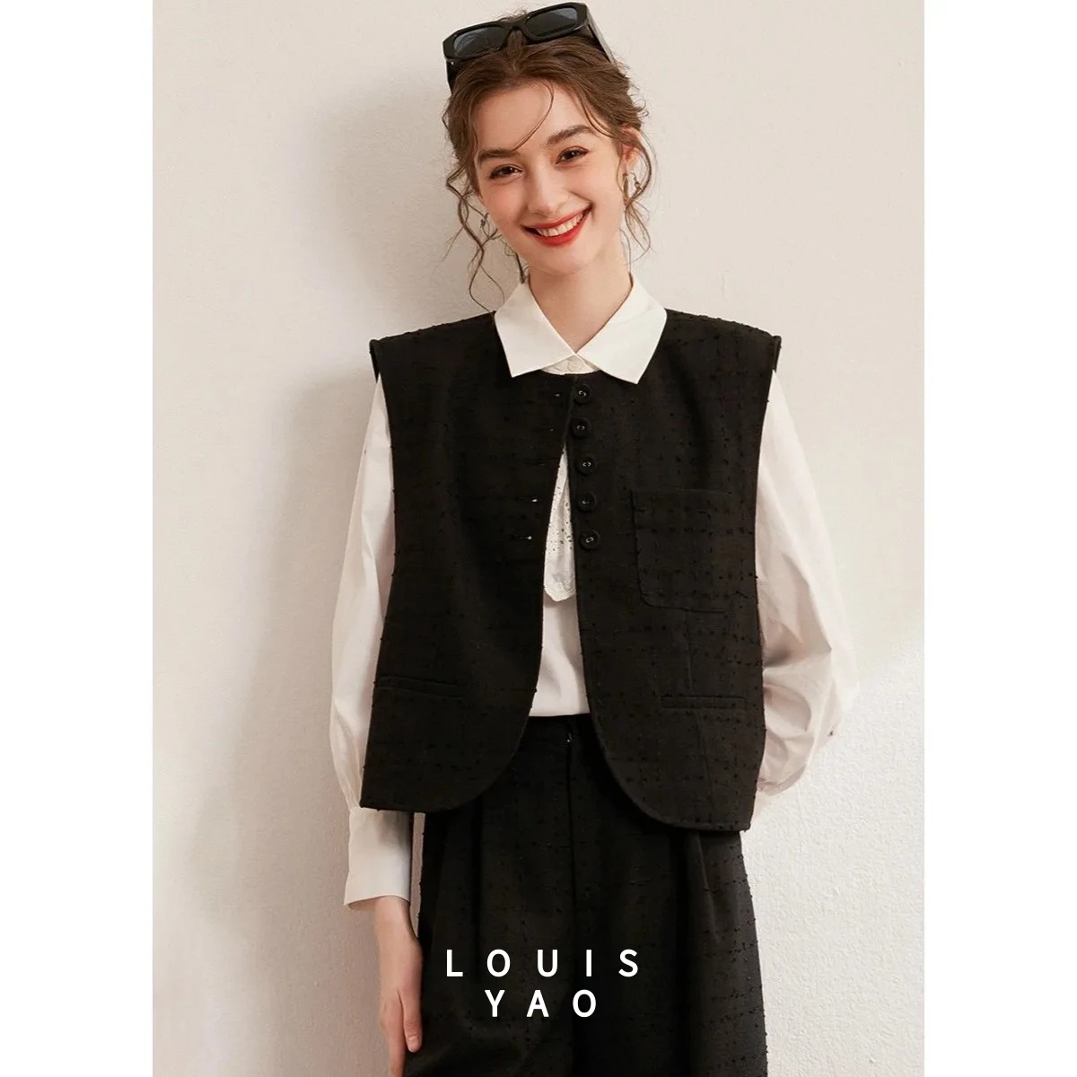 LOUISYAO Lazy Style Office Lady Vest 2025 Spring Autumn Women Curved Hem Sleeveless Chic Street Gilet Top 