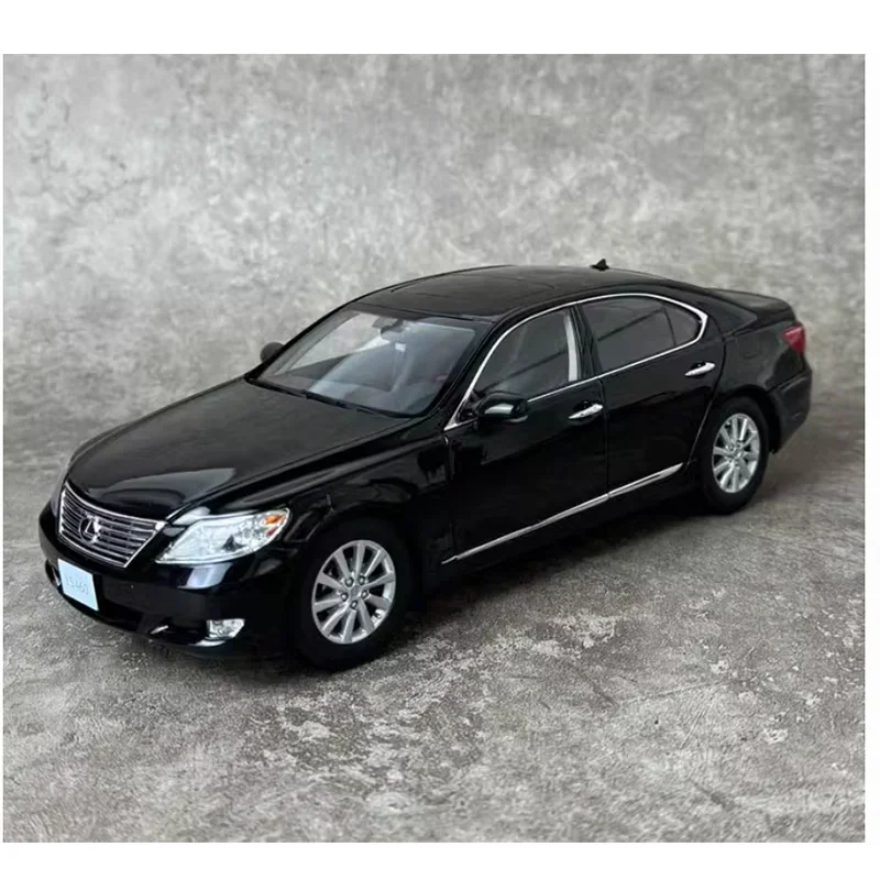 

Diecast Scale 1:18 NOREV LS460 2010 Alloy Simulation Car Model Decorative Collections Display Gifts Toys