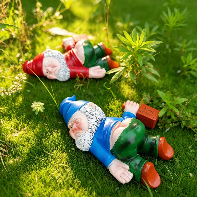 15CM Resin Tipsy Gnome Figurine for Whimsical Patio Lawn Holiday Display Weatherproof Sculpture Home Ornament Indoor Decor