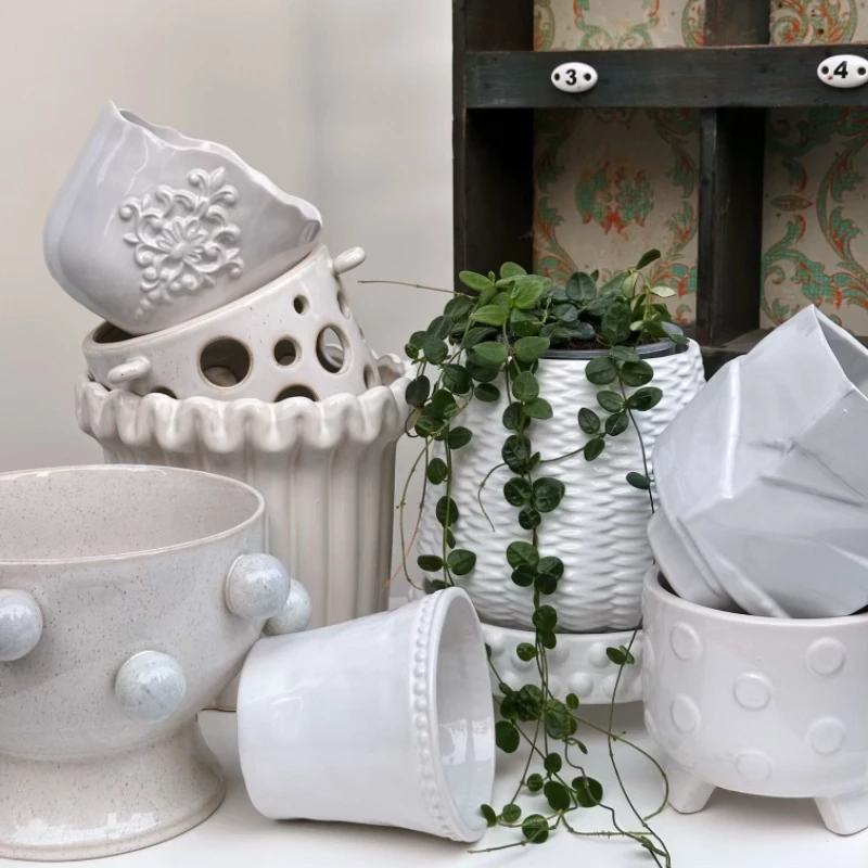 white-series-cerc-flower-pot-009-porcelain-plant-pots-for-hot-plants-unique-single-piece-ball-pot-with-nordic-sle