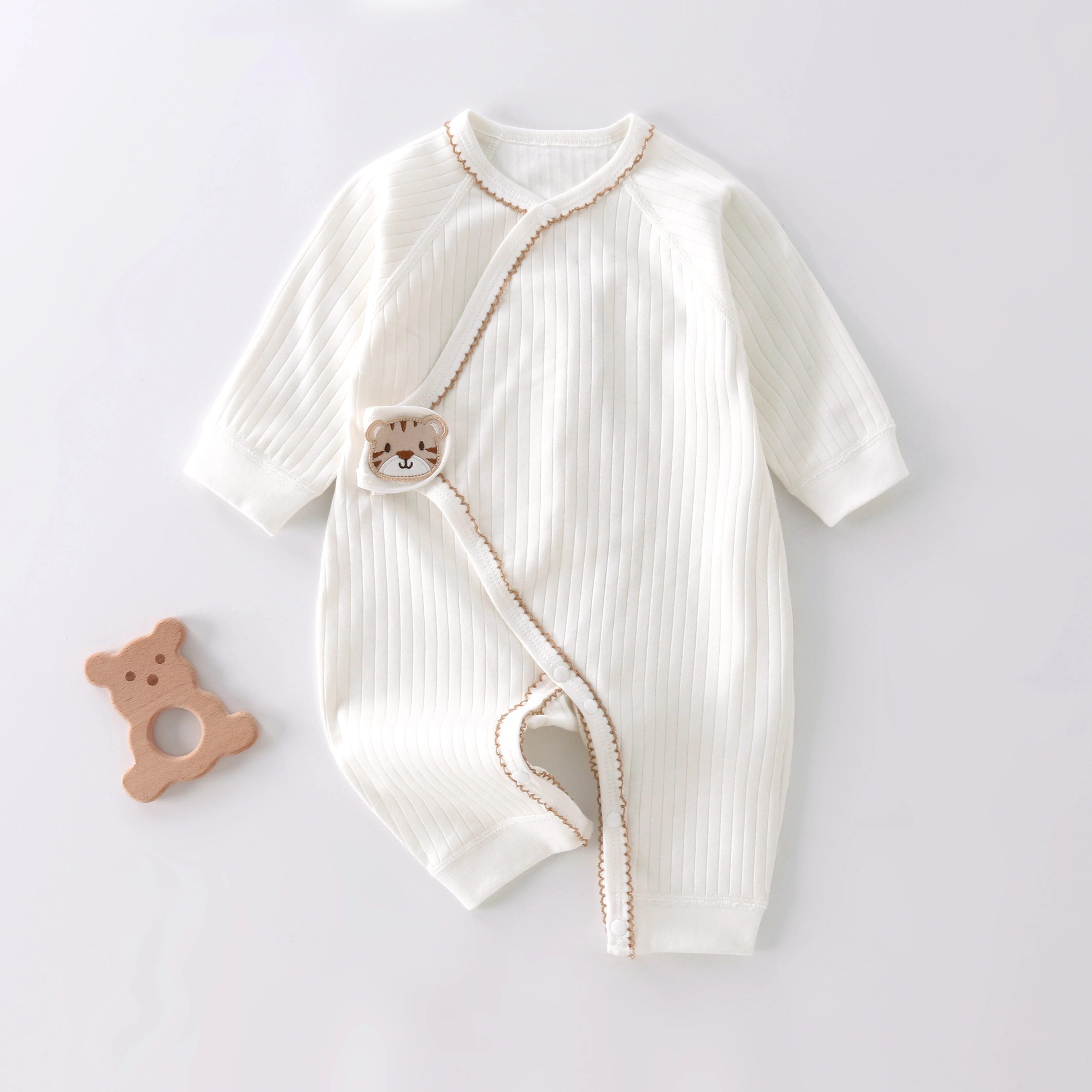 Newborn One-Piece Romper Baby Seamless Jumpsuit Spring and Autumn Pure Cotton Velcro Crawling Suit Infant Underwear 0-6 Months All Seasons