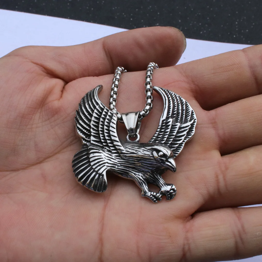 Personalized Fashion And Creative Retro Niche Raptor Hunting Necklace For Men And Women, Street Punk Hip-Hop Rock Accessories