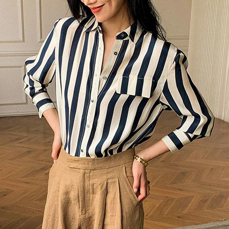 Autumn Women Korean Fashion Vintage Classic Striped Shirt Office Lady Simple Commute Lapel Blouse Casual Long Sleeve Loose Tops