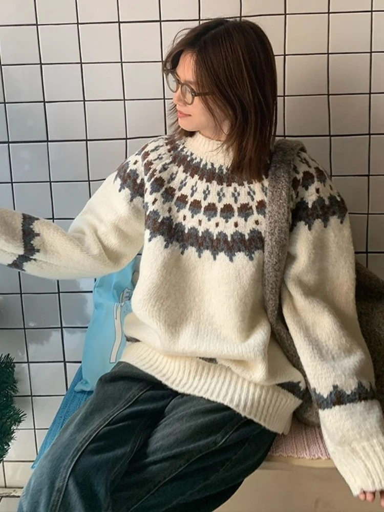 

Autumn and Winter Fashion New Women's Elegant Knitted Hoodie Loose and Casual Design Fel Island Color Blocked Sweater