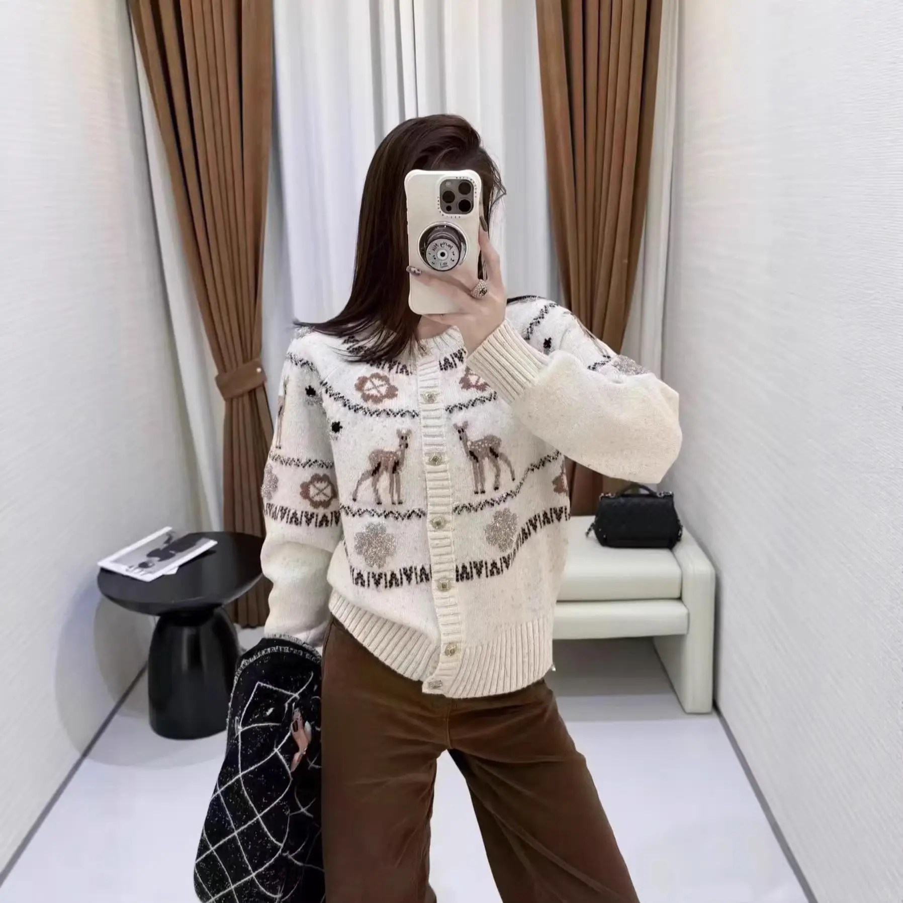 

High-Definition Knitted Floral Sweater round Neck Deer Button Coat Spring 2026 New Arrival Women's Cleanfit Loose Fit Sweater