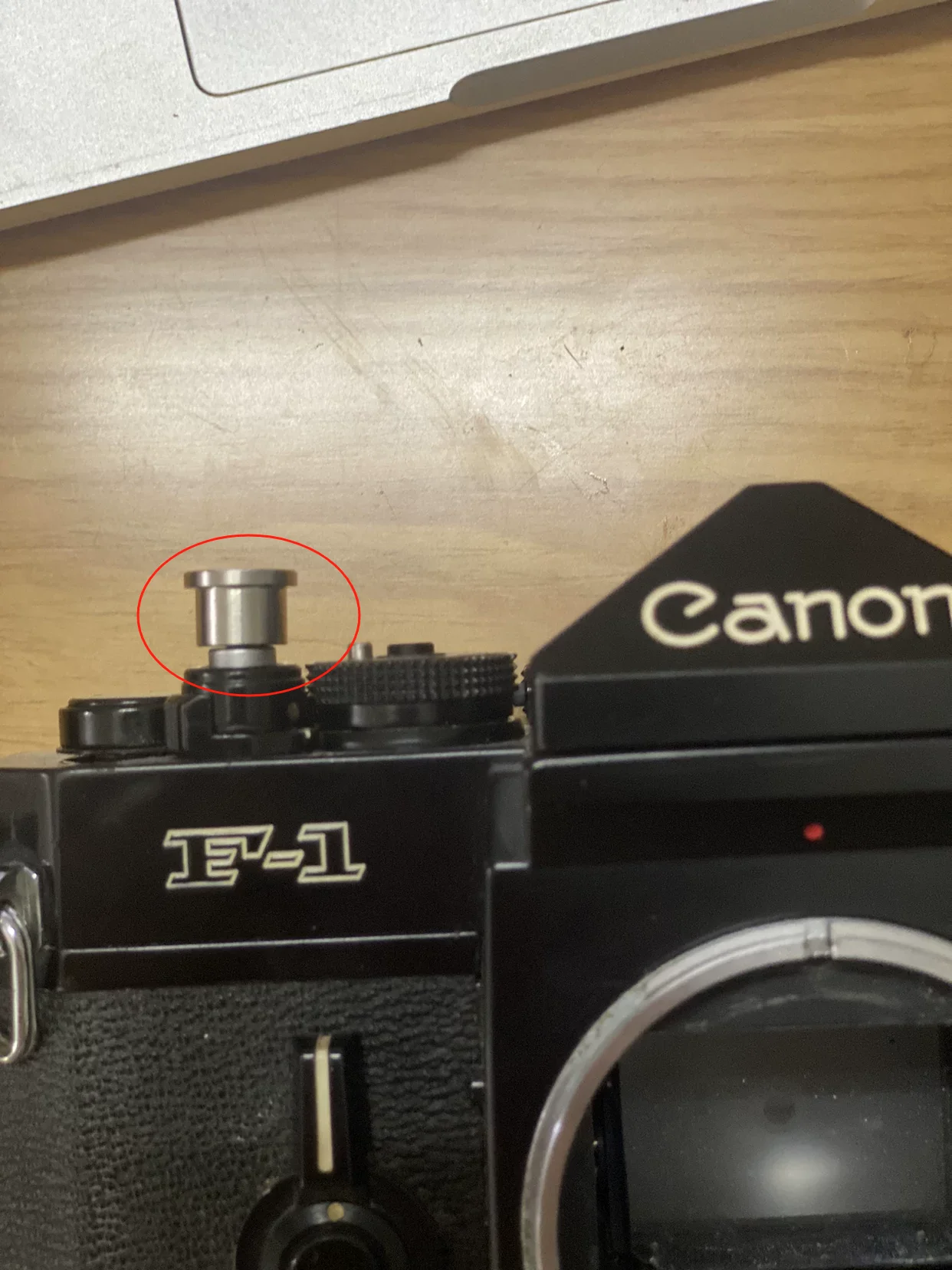 مناسبة لزر زيادة ارتفاع مصراع Nikon F3، وزر مصراع Canon F-1، وملحقات الكاميرا المحددة، والمواد المعدنية