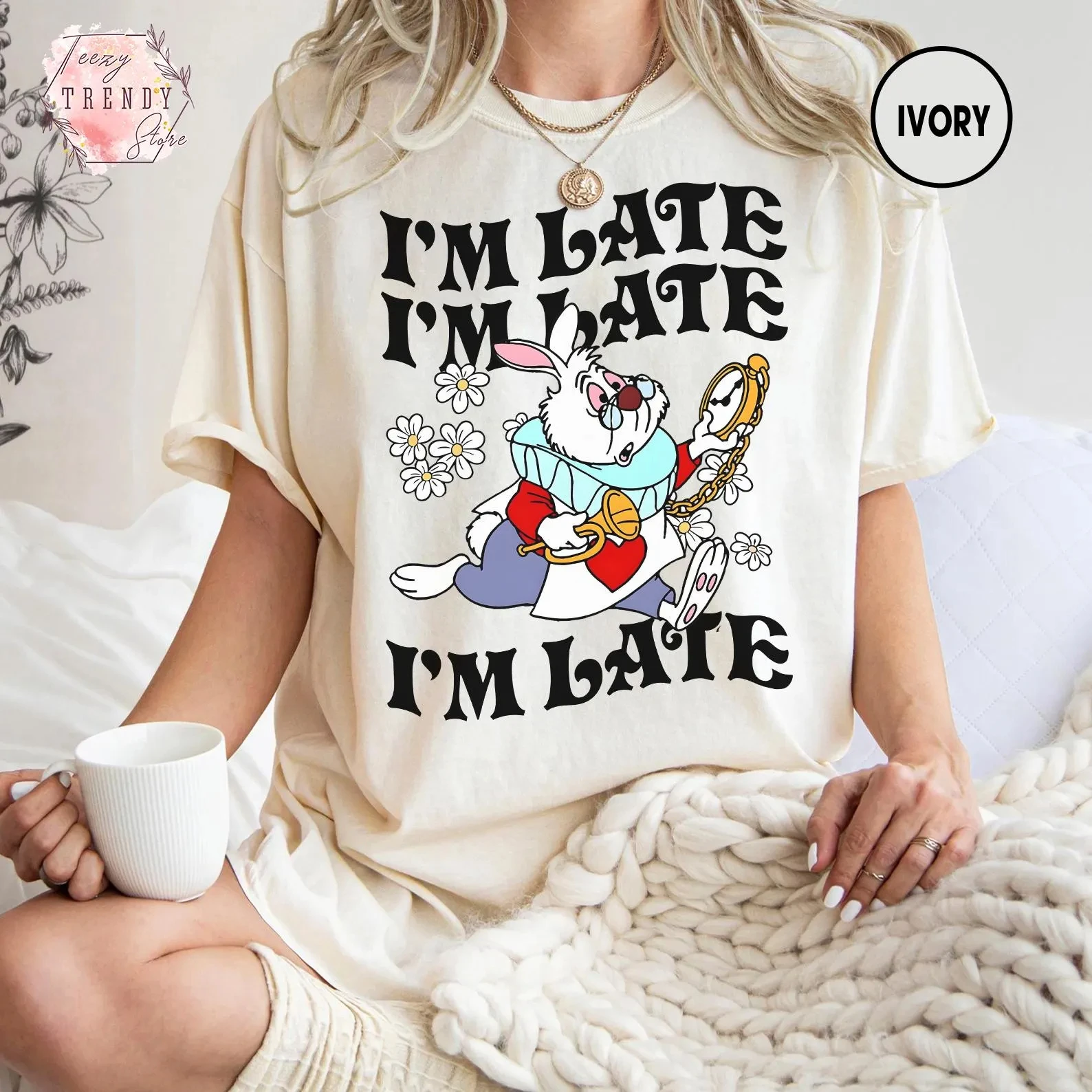 تي شيرت Vintage Disney Alice in Wonderland Characters White Rabbit Watch Company 1951 |   تي شيرت Wdw Disneyland Family Vacation Gift