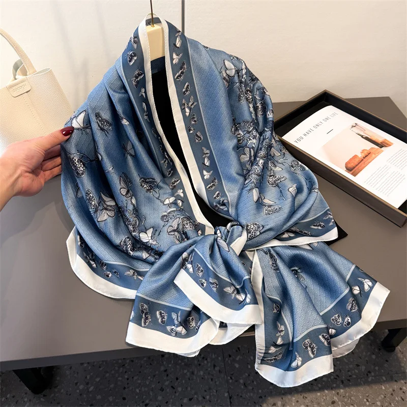 

2025 New Women Brand Warm Shawl Scarf Luxury Print Blanket Shawl Bufanda Casual Hijab Stoles Echarpe Lady Scarves for Outdoor