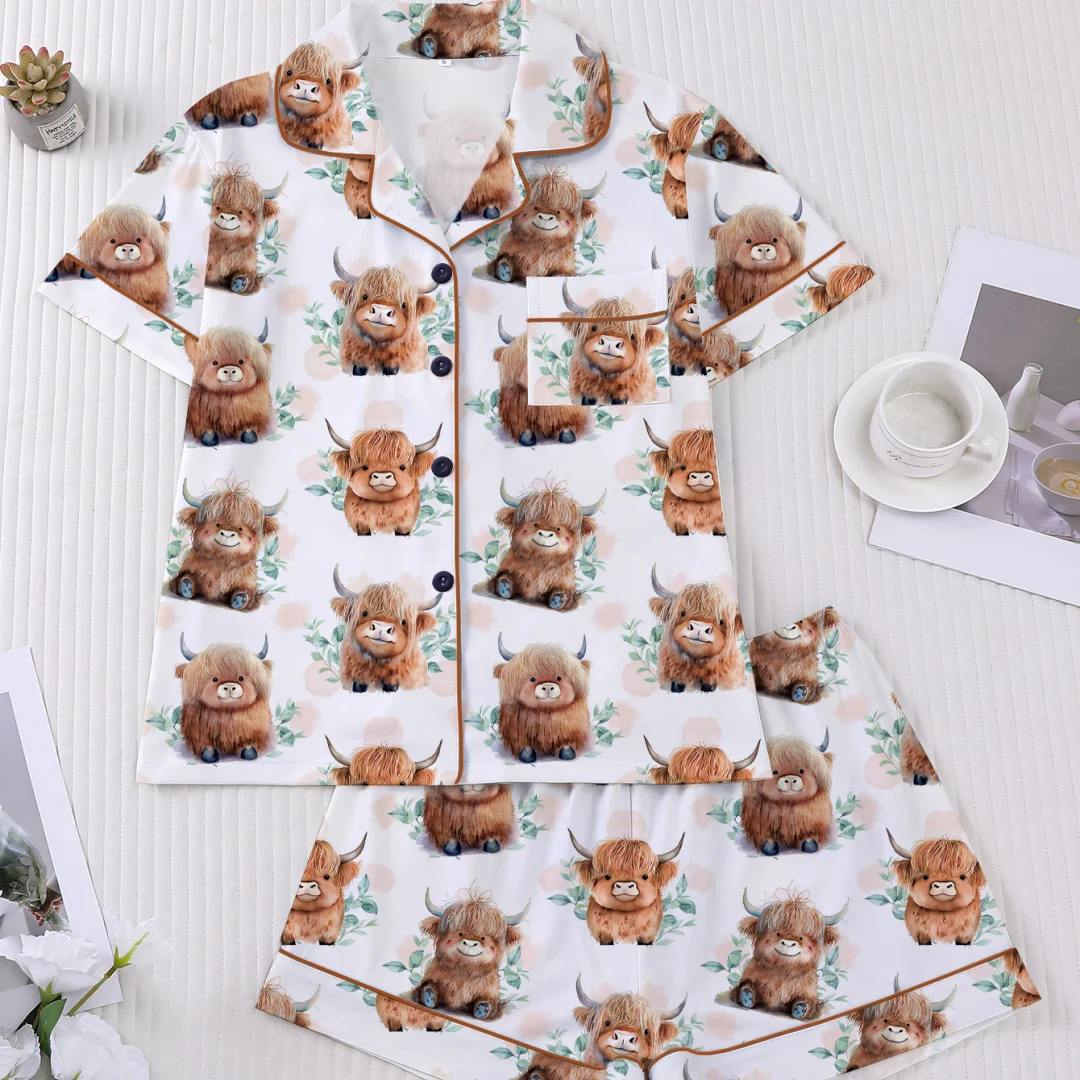 

Cute Women's Pajamas Scottish Highland Cow Cattle Print Lapel Short Sleeves and Shorts Loungewear Home Wear Set Christmas Gifts